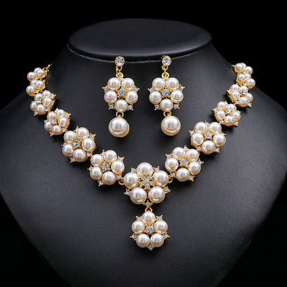Elegant Pearl Necklace and Earring Set - Vintage Design