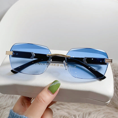 Trendy Gradient Colored Sunglasses for Women