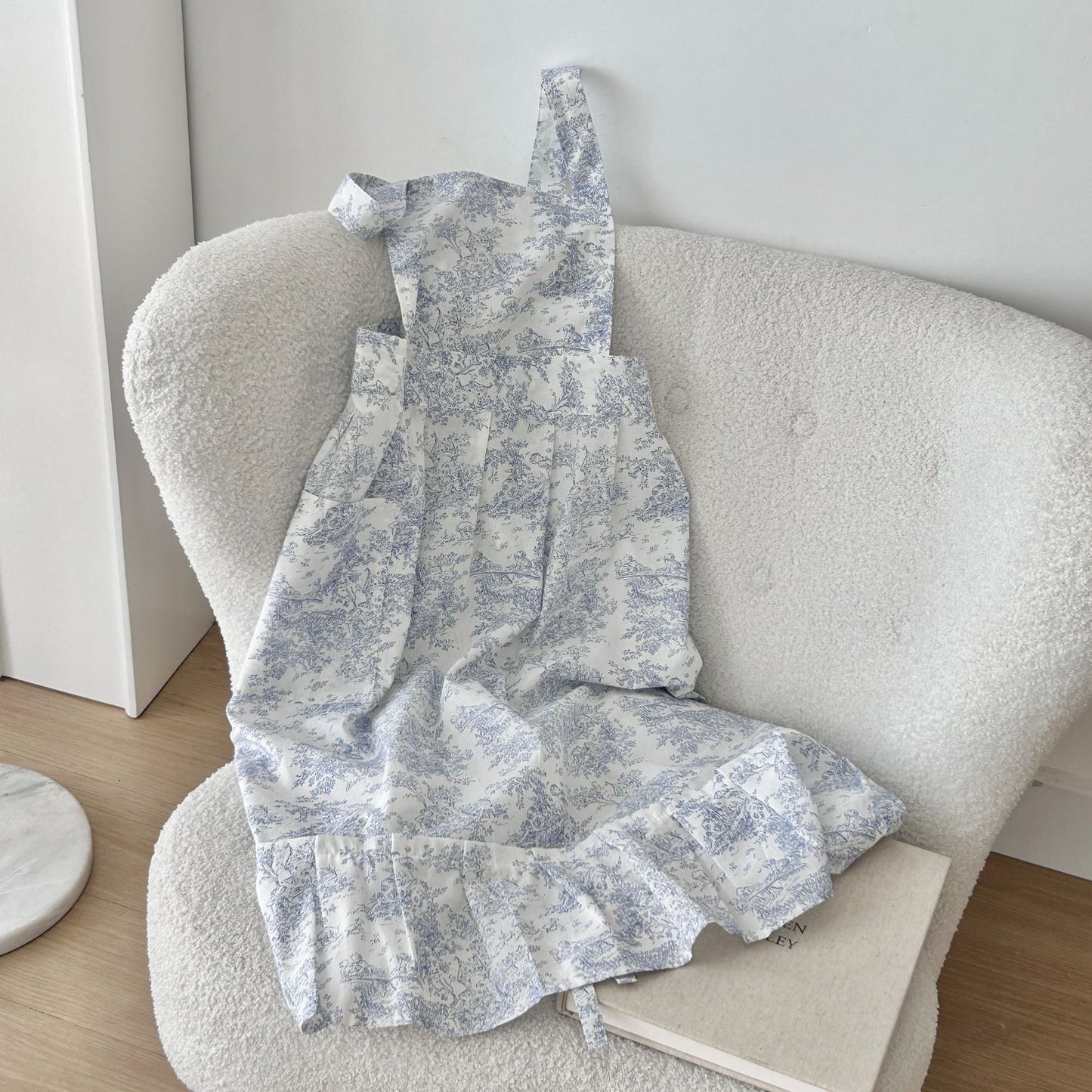 Apros - Blue Watercolor Apron, French &amp; Stylish