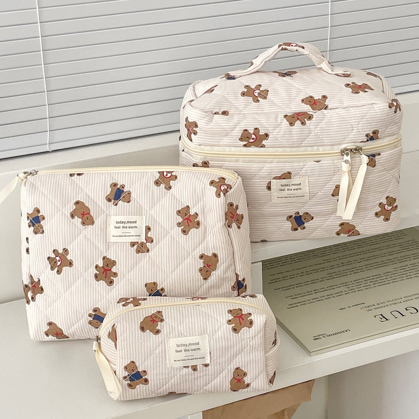 Bow Flower Large Capacity Makeup Bag Vintage Quilted Toiletry Pouch