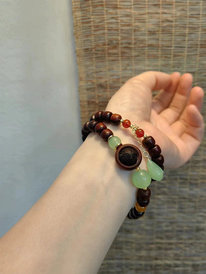 A New Retro And Niche Zen Themed Sandalwood Beads Bracelet Necklace