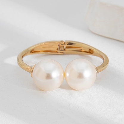 Vintage Metal Twist Line Bracelet Set With Irregular Ruffled Pearl