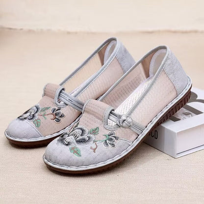 The Breathable Mesh Comfortable Casual Ethnic Style Embroidered Shoes For Middle And Elderly Mom
