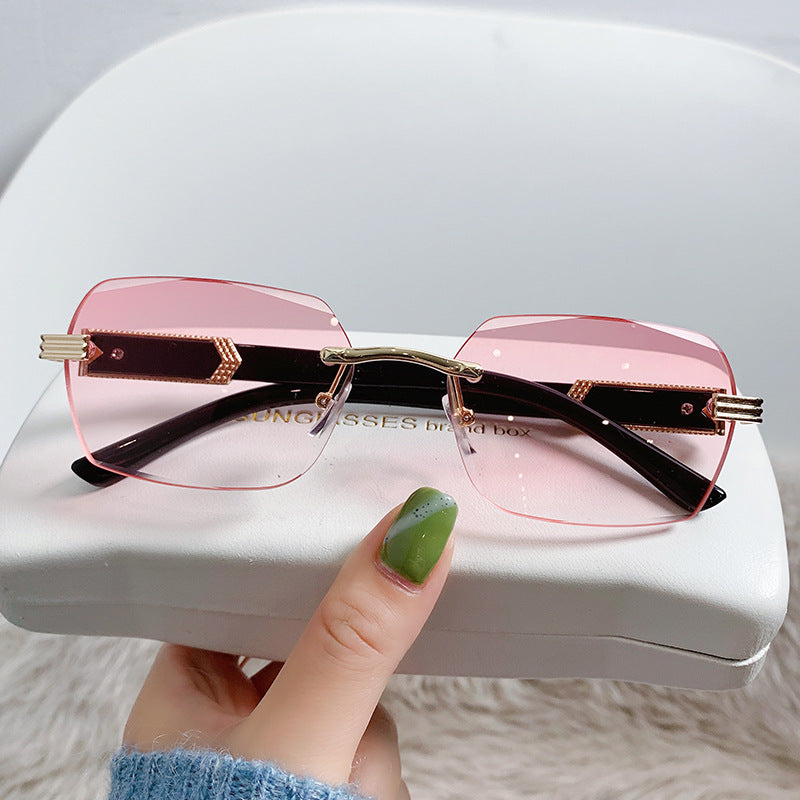 Trendy Gradient Colored Sunglasses for Women