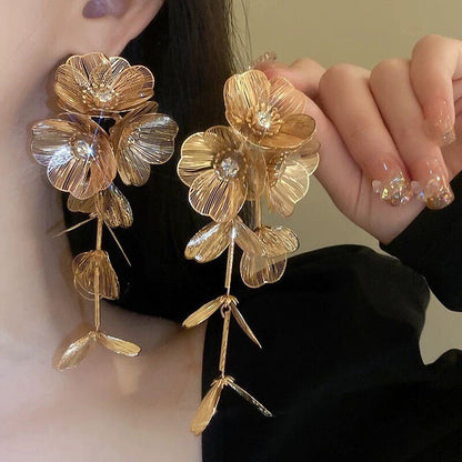Elegant Golden Flower Headpiece with Earrings for Weddings