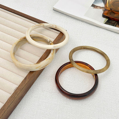 Minimalist Resin Texture Circle Bangle Stylish Commuter Bracelet