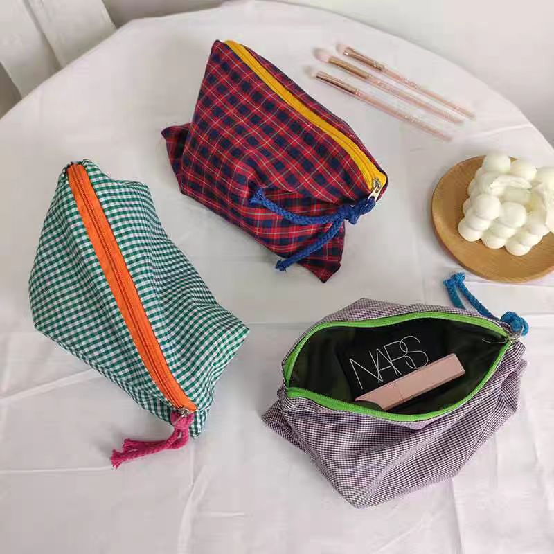 Classic Checkered Makeup Bag Portable Travel Organizer