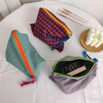 Classic Checkered Makeup Bag Portable Travel Organizer