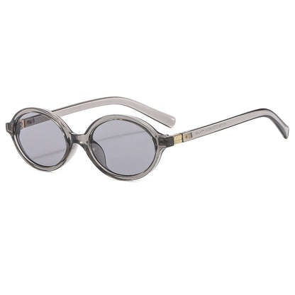 Retro Oval Sunglasses for Styling and Sun Protection