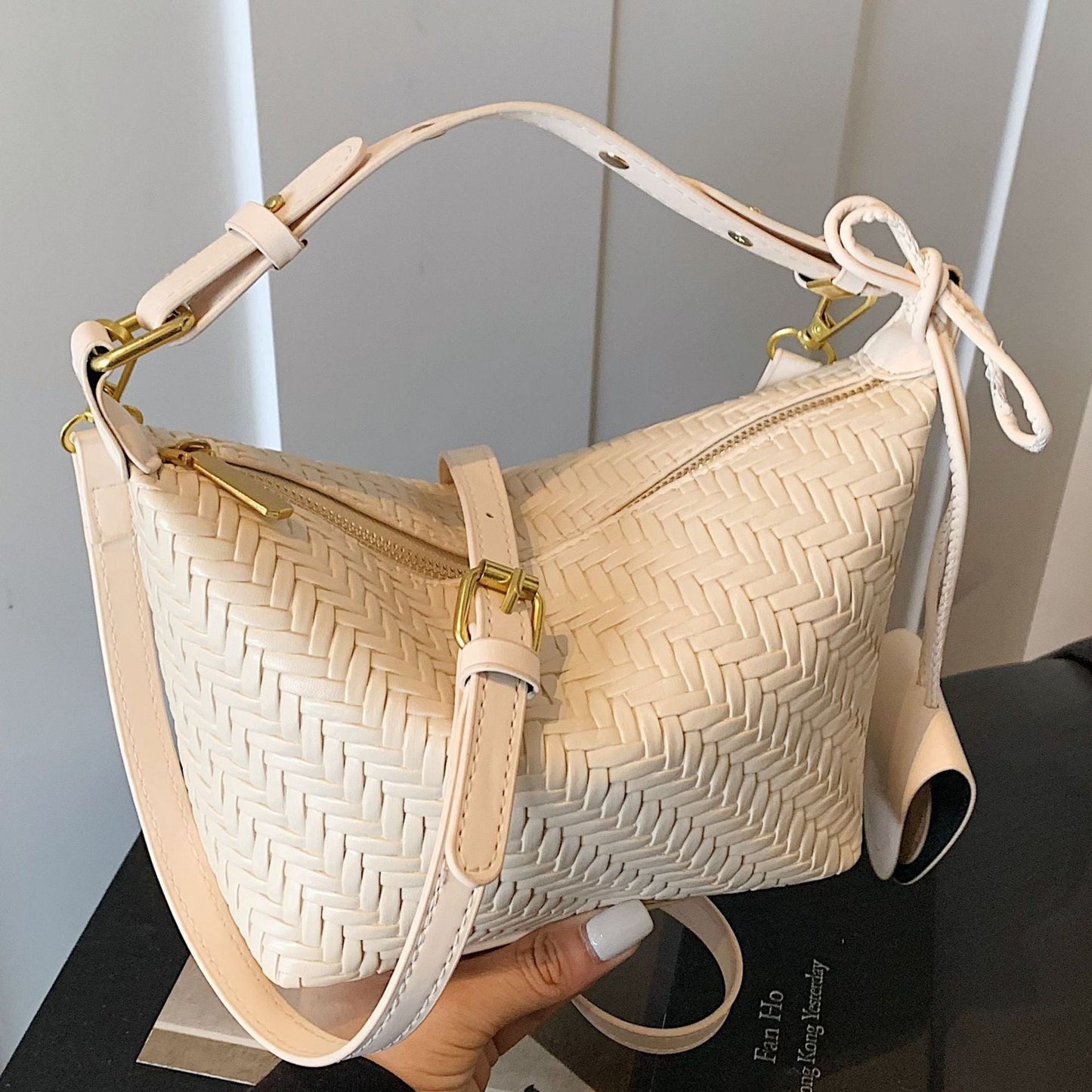 Vintage-Inspired Large Capacity Woven Tote Bag for Women