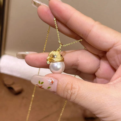 Trendy Rhinestone Christmas Tree Pendant Necklace