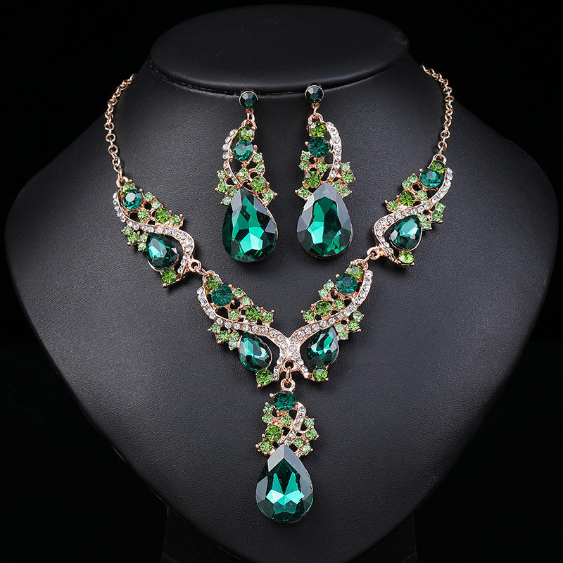 Exaggerated Vintage Necklace and Earring Set