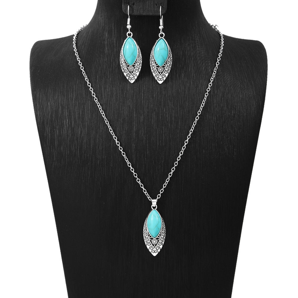 Turquoise Vintage Style Earrings Necklace Set