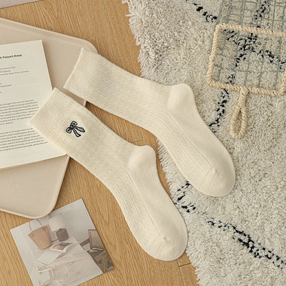 Simple Thicken Warm Bow Embroidery Crew Socks