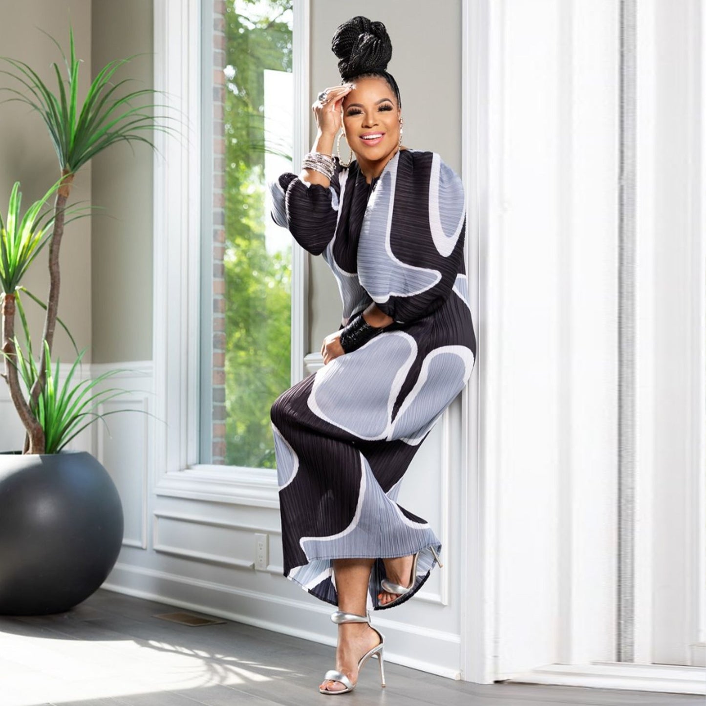 Elegant Lantern Sleeve Ruffled Maxi Dress