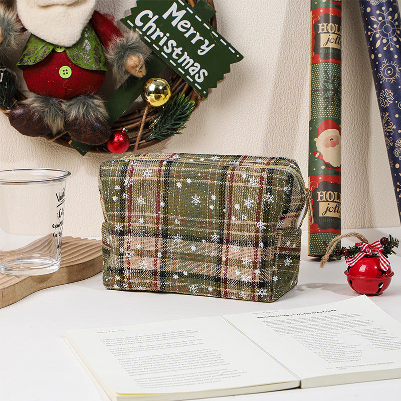Vintage Christmas Plaid Snowflake Makeup Bag