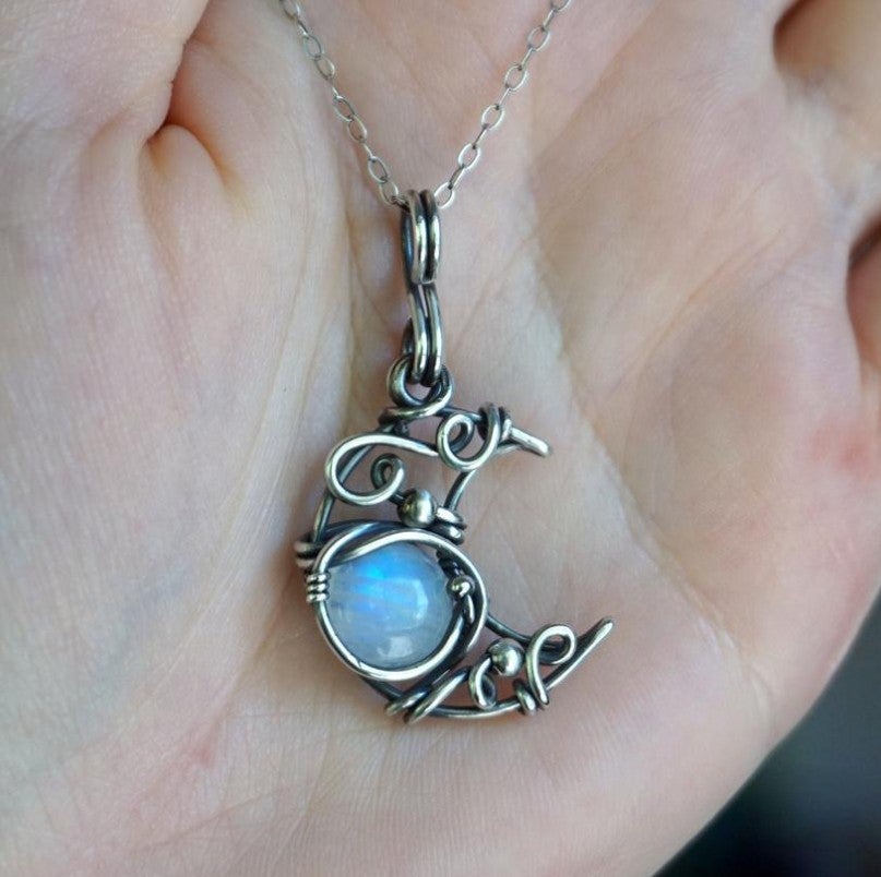 Retro Bohemian Wind Moon Light Stone Necklace With Wire Wound Hollow Moon Pendant
