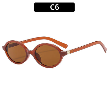 Retro Oval Sunglasses for Styling and Sun Protection