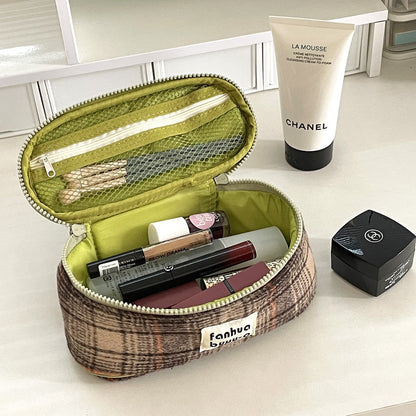 Trendy Large Capacity Travel Portable Makeup Bag