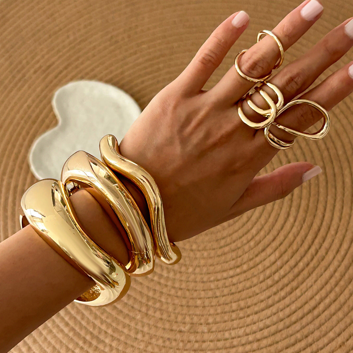 Trendy Metal Open-Cuff Bracelet With Spring Design