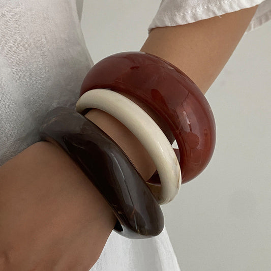 Vintage Multi-Color Arc Textured Resin Bracelet for Women
