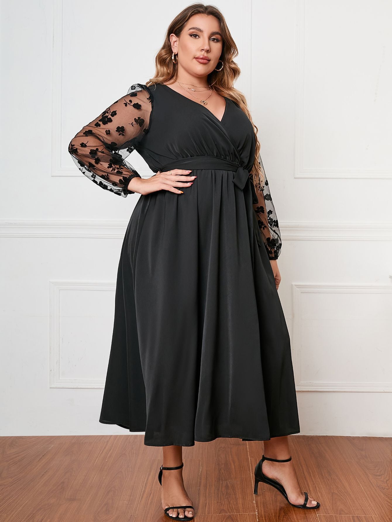 Fashionable Long Sleeve Loose Plus Size Dress with Geometric Pattern