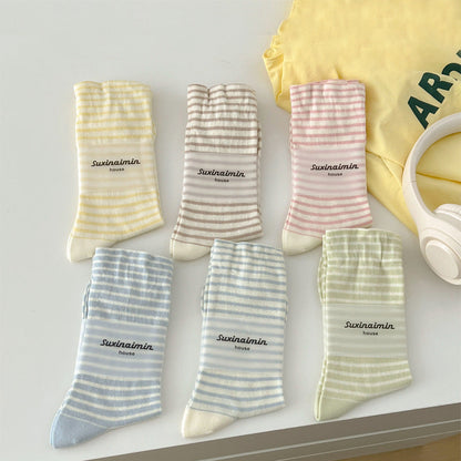 Minimalist Stripe Breathable Mid-Calf Socks