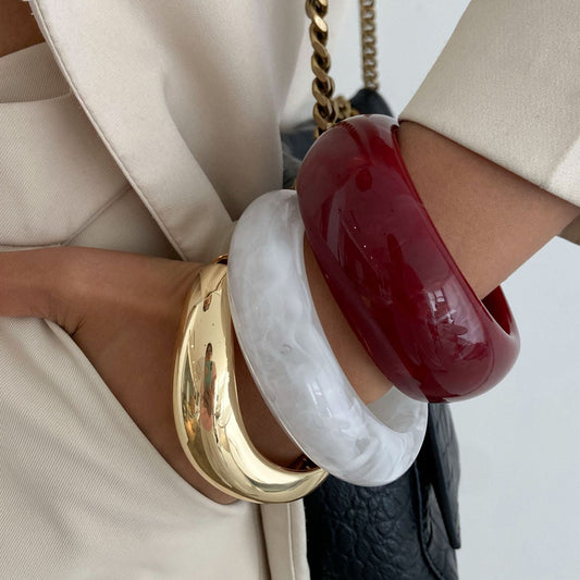 Fashionable Resin Bangles With Ombre Texture