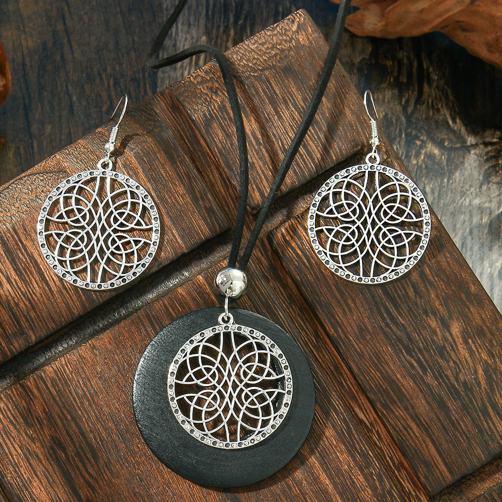 Trendy Geometric Earrings With Classic Black Wood Pendant