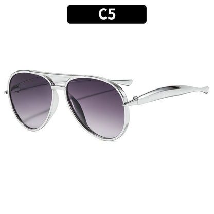 Trendy Oversized UV400 Sunglasses for Outdoor Activities