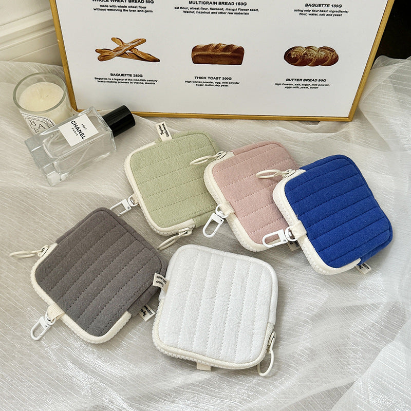 Mini Quilted Headphone Case Stylish Casual Keychain Pouch