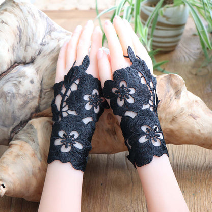 National Style Hollow Embroidery Gloves