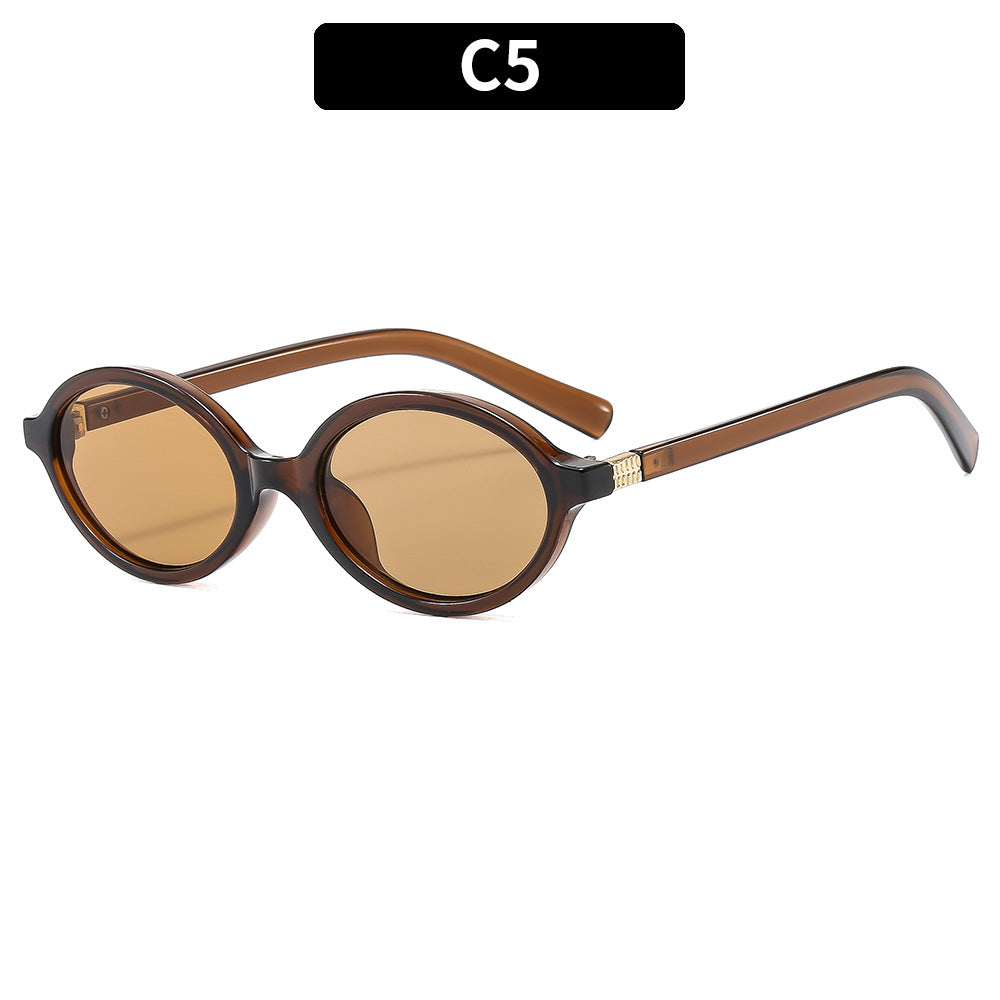 Retro Oval Sunglasses for Styling and Sun Protection