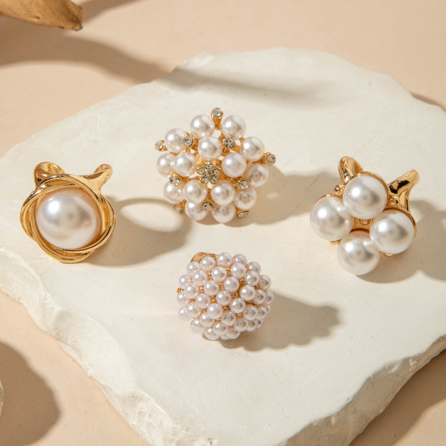 Geometric Baroque Pearl Ring Set With Floral Design