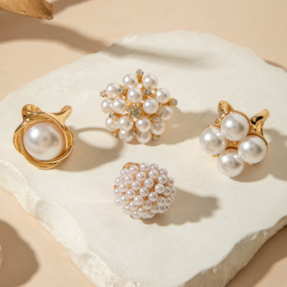 Geometric Baroque Pearl Ring Set With Floral Design