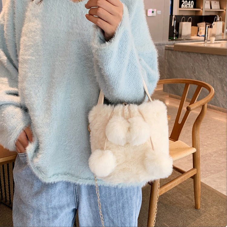 Trendy Plush Handbag Chic Soft Bucket Bag