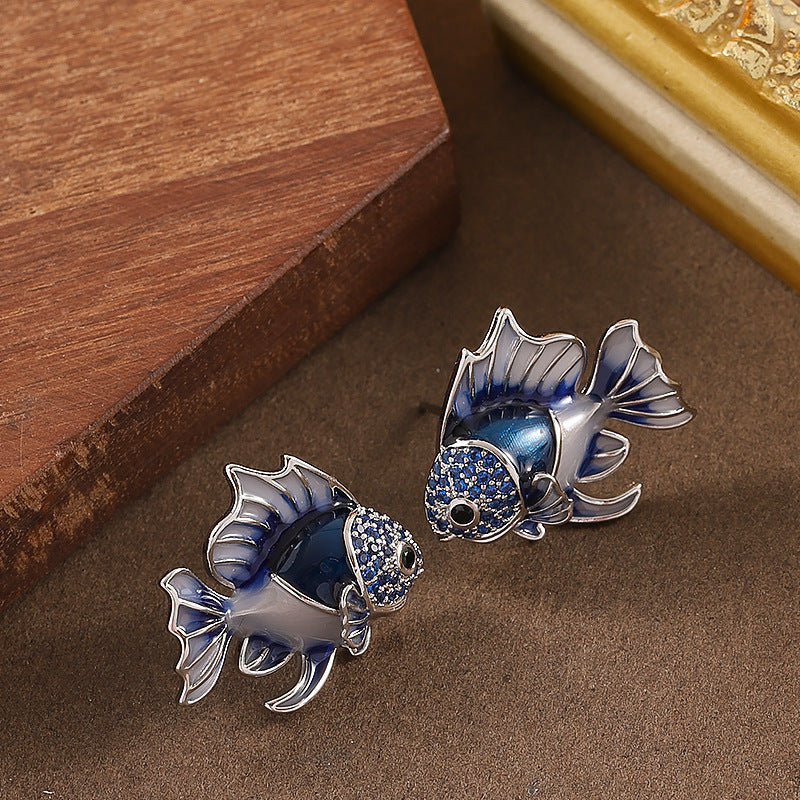 Elegant Koi Fish Stud Earrings With Drip Oil Design