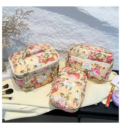 Flower Print Large Capacity Quilted Makeup Bag