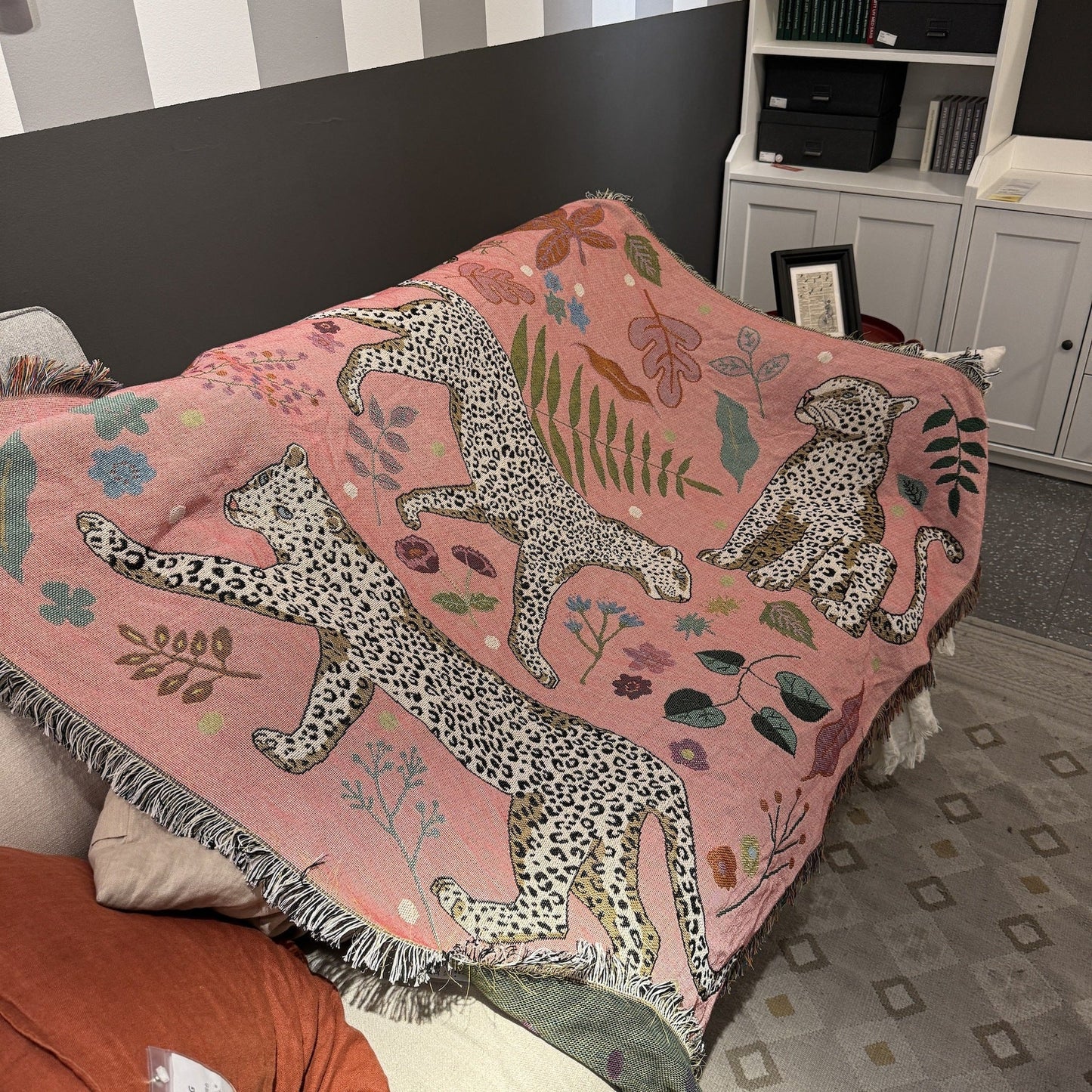 Cozy Artistic Print Tapestry Sofa Throw Blanket