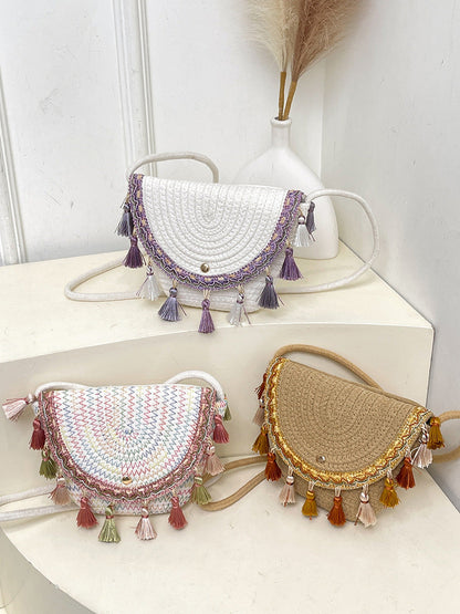 Trendy Woven Beach Bag with Tassels for Casual Use