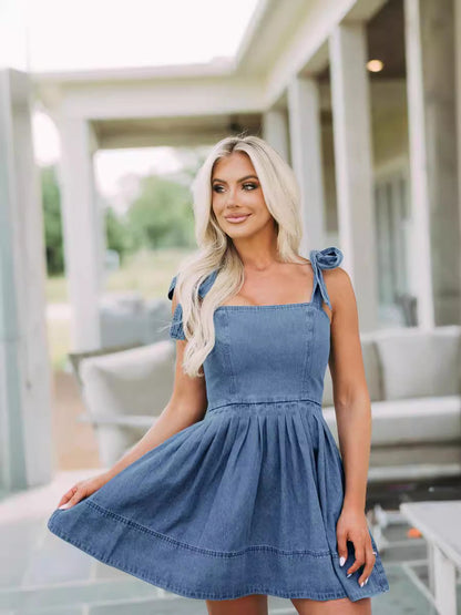Trendy Casual Denim Dress Sleeveless with Zipper Detail