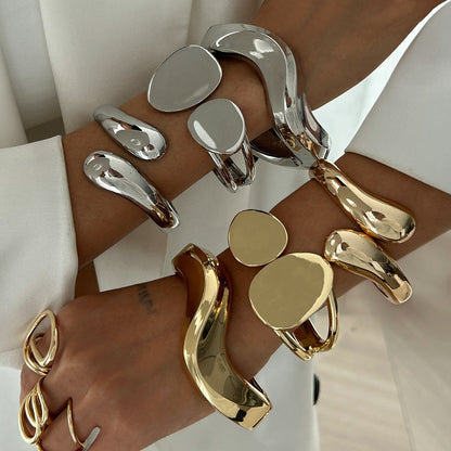 Fashionable Alloy Smooth Hugging Bracelets Set