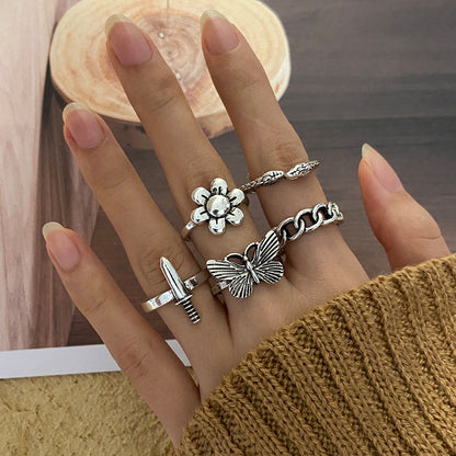 9-Piece Set Of Vintage Crying Face Rings, Playing Card Rings, Hollowed Out Love Rings, Daisy Rings, Alloy Chain Rings