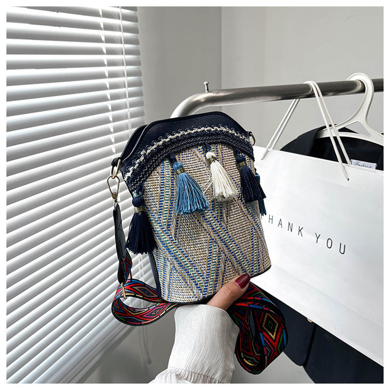 Trendy Woven Bucket Bag for Women with Fringe