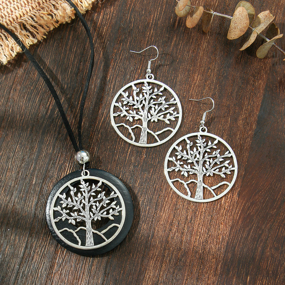 Trendy Geometric Earrings With Classic Black Wood Pendant