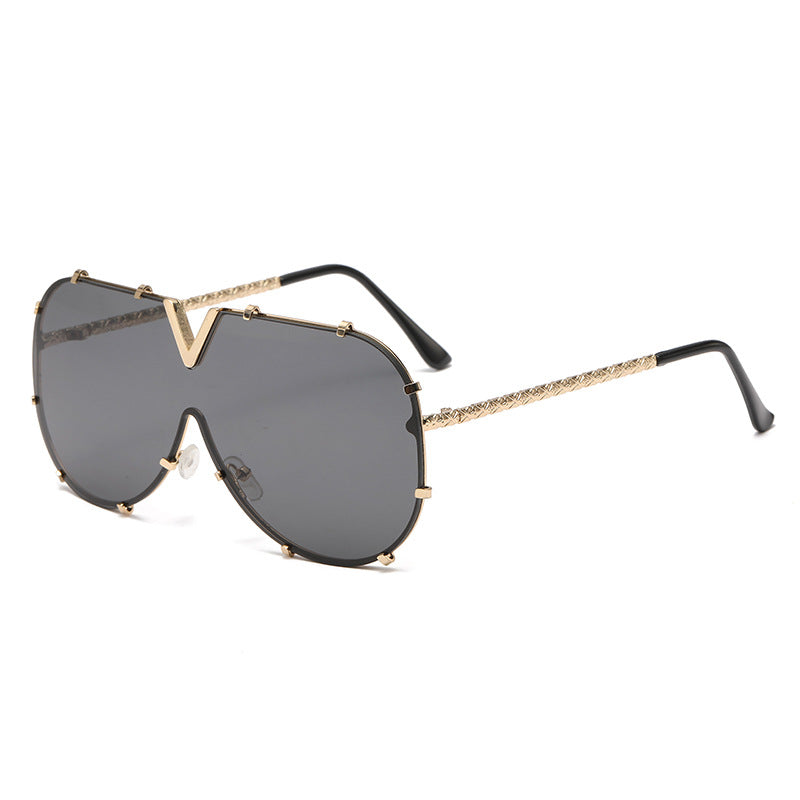 Fashion Metal Frame Oval Sunglasses Stylish Oversized UV400 Protection