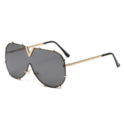 Fashion Metal Frame Oval Sunglasses Stylish Oversized UV400 Protection