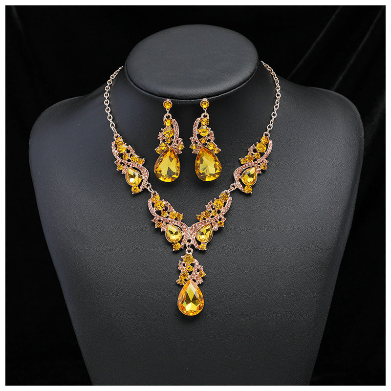 Exaggerated Vintage Necklace and Earring Set