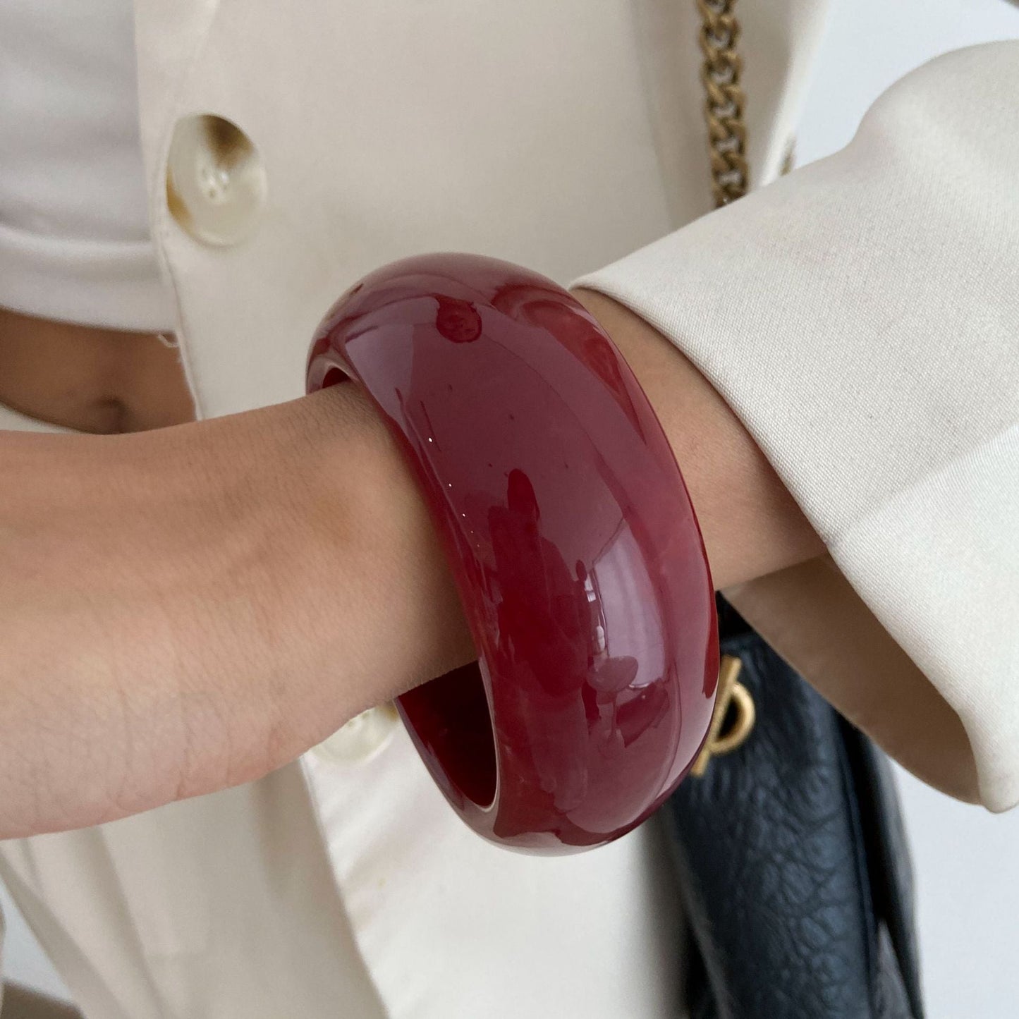 Fashionable Resin Bangles With Ombre Texture
