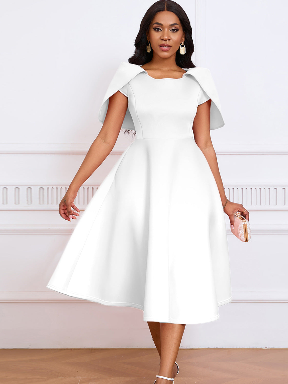 Elegant Cape Dress For Parties Made Of Polyester